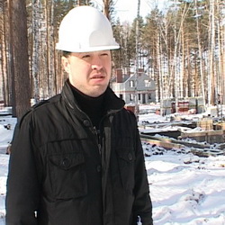 Андрей Пьянков, начальник участка строящегося коттеджного поселка