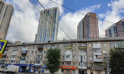 Семь разных соусов для квартиры с ложками. Какую вторичку сегодня можно продать в Екатеринбурге?