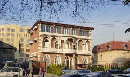Пригодный под многоквартирную застройку участок на западе Екатеринбурга ...