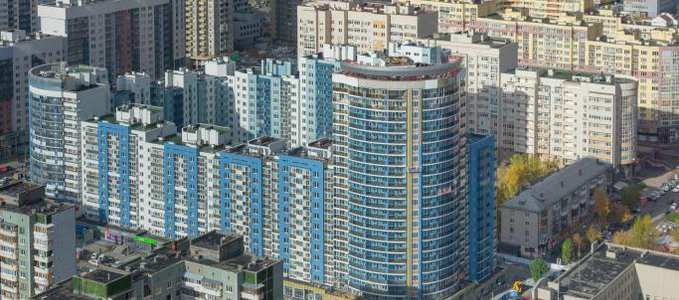 Төсекте үштік секс