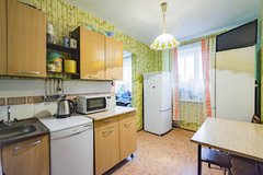 г. Арамиль, ул. Текстильщиков, 3б (городской округ Арамильский) - фото квартиры
