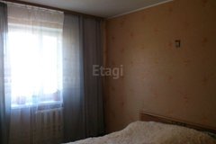 п. Большой Исток, ул. Октябрьская, 33 (городской округ Сысертский) - фото квартиры