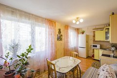 г. Арамиль, ул. 1 Мая, 69А (городской округ Арамильский) - фото квартиры