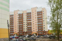 г. Арамиль, ул. 1 Мая, 71а (городской округ Арамильский) - фото квартиры