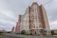 Екатеринбург, ул. Кузнецова, 21 - фото квартиры