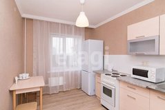 Екатеринбург, ул. Светлый Микрорайон, 5 (Уктус) - фото квартиры
