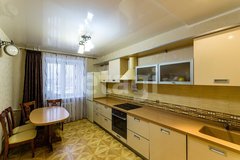 Екатеринбург, ул. Фронтовых бригад, 7 (Эльмаш) - фото квартиры