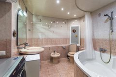 Екатеринбург, ул. Народной воли, 113 (Шарташский рынок) - фото квартиры