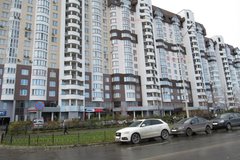 Екатеринбург, ул. Маршала Жукова, 13 (Центр) - фото гаража