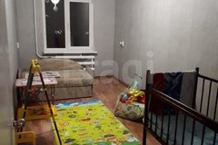 г. Каменск-Уральский, ул. Каменская, 52 (городской округ Каменский) - фото квартиры