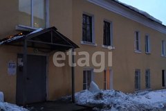 г. Первоуральск, ул. 50 лет СССР, 17 (городской округ Первоуральск) - фото квартиры