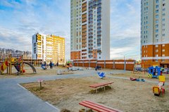 Екатеринбург, ул. Краснолесья, 76 (УНЦ) - фото квартиры