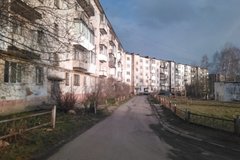 г. Верхняя Салда, ул. Энгельса, 69 (городской округ Верхнесалдинский) - фото квартиры