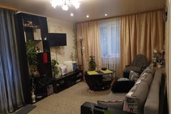 г. Первоуральск, ул. Космонавтов, 23 (городской округ Первоуральск) - фото квартиры