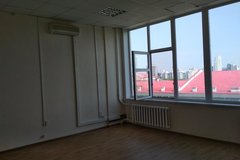 Екатеринбург, ул. Хохрякова, 104 - фото офисного помещения