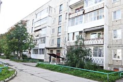 г. Краснотурьинск, ул. Рюмина, 25 (городской округ Краснотурьинск) - фото квартиры