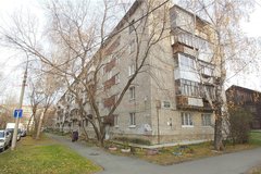 Екатеринбург, ул. Лобкова, 50 (Эльмаш) - фото квартиры