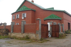 поселок городского типа Староуткинск, ул. 1 Мая, 61 (городской округ Староуткинск) - фото дома
