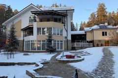 п. Верхняя Сысерть, ул. Малахитовая, 6 (городской округ Сысертский) - фото коттеджа