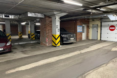 Екатеринбург, ул. Маршала Жукова, 13 (Центр) - фото гаража