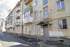 Екатеринбург, ул. Отто Шмидта, 74 (Автовокзал) - фото квартиры