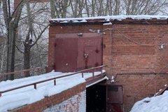 Екатеринбург, ул. Куйбышева, 145а (Шарташский рынок) - фото гаража