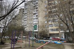 Екатеринбург, ул. 40-летия Октября, 52 (Уралмаш) - фото квартиры