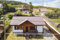 г. Сысерть, ул. Октябрьская, 8 (городской округ Сысертский) - фото коттеджа