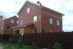Екатеринбург, ул. Голубичная, 48 (Широкая речка) - фото дома