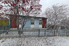 г. Краснотурьинск, ул. Железнодорожная,   (городской округ Краснотурьинск) - фото дома