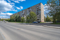 Екатеринбург, ул. Бакинских комиссаров, 64 (Уралмаш) - фото квартиры