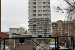 Екатеринбург, ул. Трактористов, 10 (Автовокзал) - фото квартиры