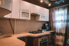 г. Каменск-Уральский, ул. Челябинская, 50 (городской округ Каменский) - фото квартиры