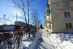 г. Краснотурьинск, ул. Мира, 35 (городской округ Краснотурьинск) - фото квартиры