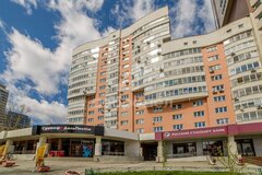 Екатеринбург, ул. Хохрякова, 74 (Центр) - фото торговой площади