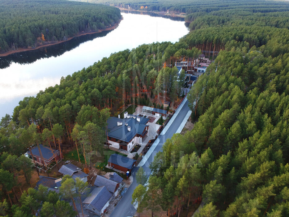 г. Сысерть, ул. Фарфоровый (городской округ Сысертский) - фото земельного участка (1)