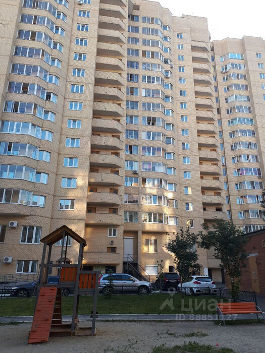 Екатеринбург, ул. 8 Марта, 173 (Автовокзал) - фото квартиры (1)