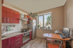 г. Первоуральск, ул. Трубников, 46 (городской округ Первоуральск) - фото квартиры