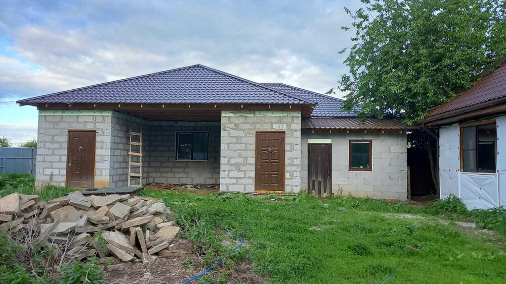 п. Гагарский, ул. Железнодорожная, 8 (городской округ Белоярский) - фото дома (1)