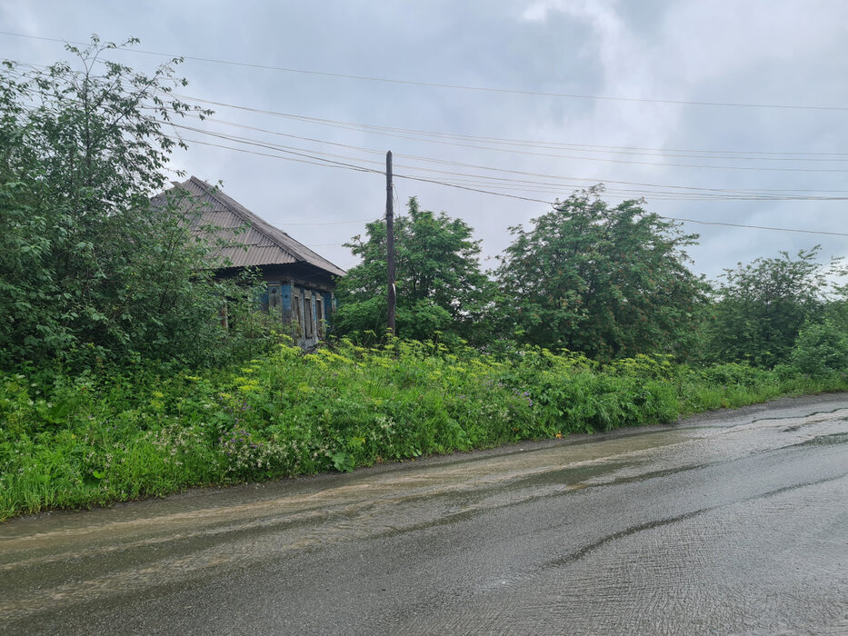 г. Краснотурьинск, ул. Комарова, 9 (городской округ Краснотурьинск) - фото земельного участка (4)