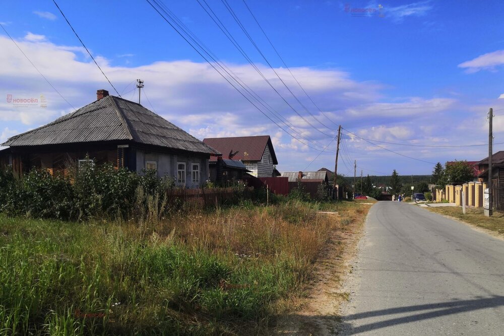 п. Сарапулка, ул. Коммунаров, 1 (городской округ Березовский) - фото дома (4)