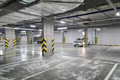 Екатеринбург, ул. Азина, 25 (Центр) - фото гаража