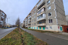 г. Краснотурьинск, ул. Клубная, 13 (городской округ Краснотурьинск) - фото квартиры
