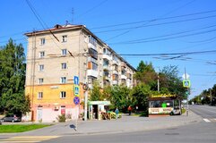 Екатеринбург, ул. Комсомольская, 14 (Втузгородок) - фото квартиры