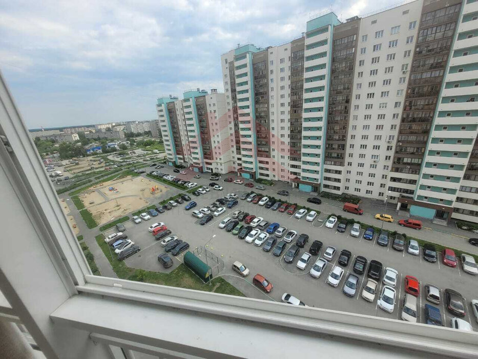 Екатеринбург, ул. Латвийская, 56 (Компрессорный) - фото квартиры (5)