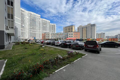 Екатеринбург, ул. Академика Семихатова, 18 (УНЦ) - фото квартиры