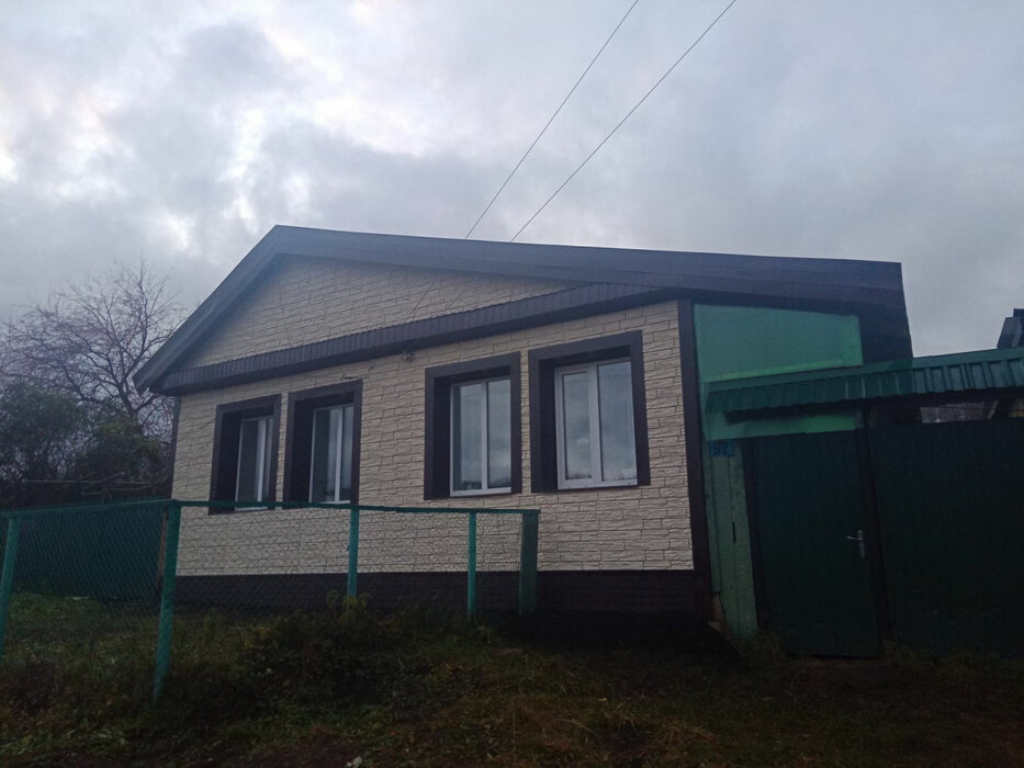 поселок городского типа Арти, ул. Малышева, 92 (городской округ Артинский) - фото дома (2)