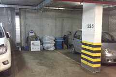 Екатеринбург, ул. Академика Семихатова, 6 (УНЦ) - фото гаража