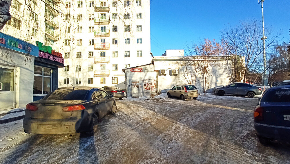 Екатеринбург, ул. Восточная, 182 (Парковый) - фото торговой площади (3)