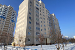 Екатеринбург, ул. Кольцевая, 37 (УНЦ) - фото квартиры